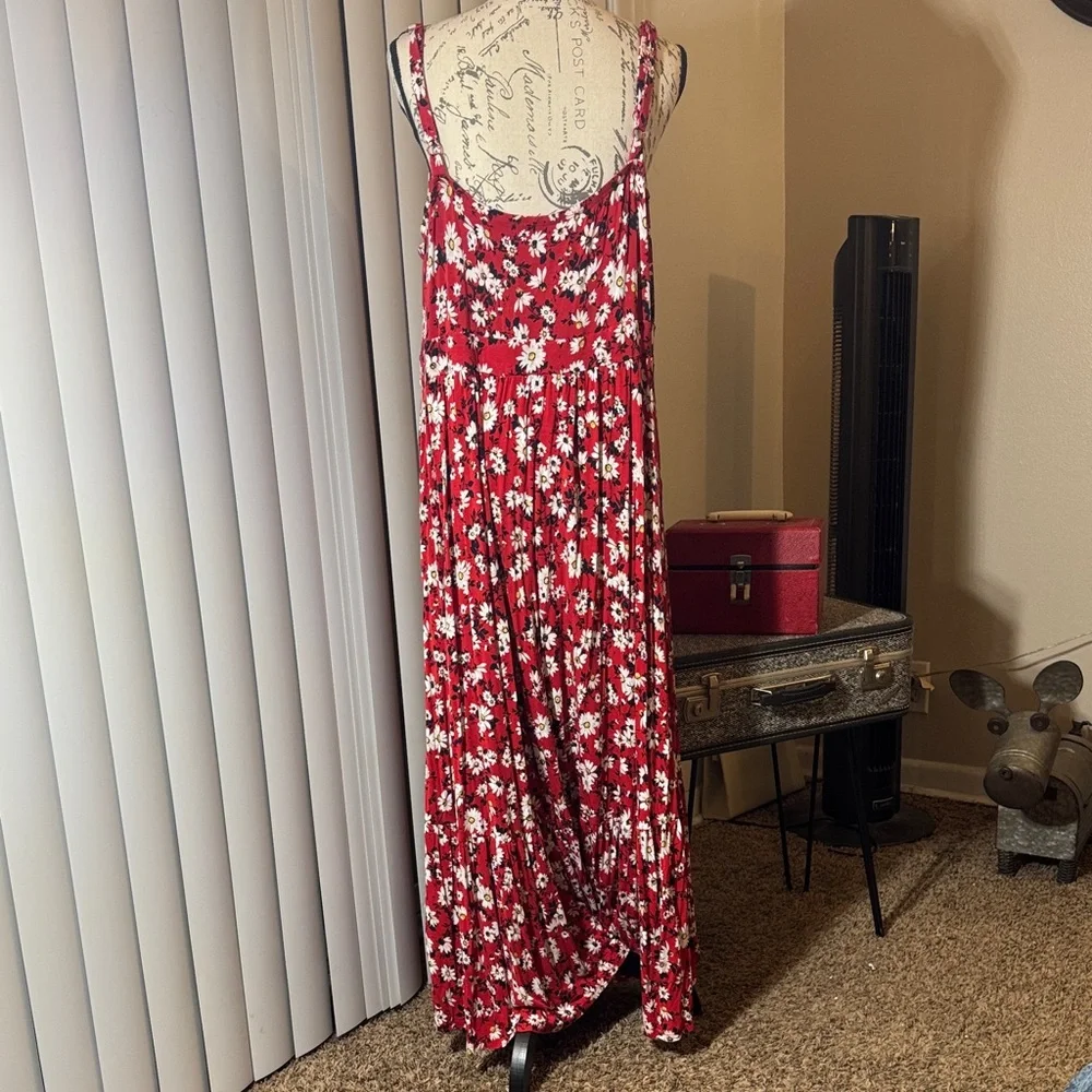 torrid Red Daisy Print Maxi Dress - Picture 3 of 3